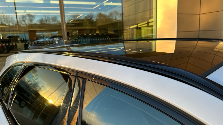 Jaguar F-Pace 2.0d [180] Chequered Flag 5dr Auto AWD Diesel Estate